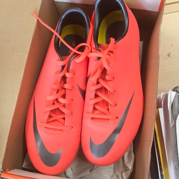 🎉🎊Host Pick🎉Nike Baseball cleats size 5y - Picture 5 of 5